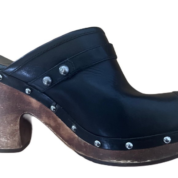 Ugg Clogs Leather Wooden Heels Jolene Stud Size 9 Shearling Sliver - Picture 4 of 13